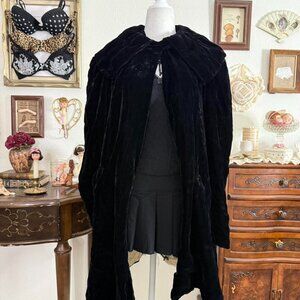 vintage antique vampy romantic goth black velvet witchy coat w oversized collar